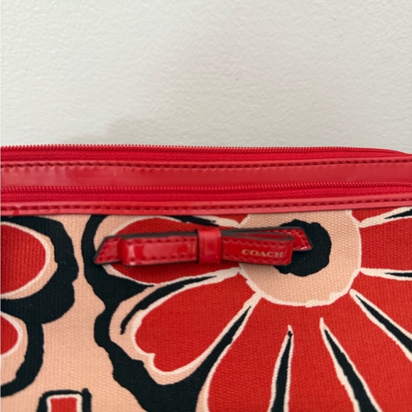 Coach “Poppy” large double wristlet in red/pink - Picture 14 of 15